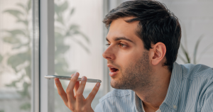 Read more about the article People who always reply to text with voice messages usually have these 8 traits